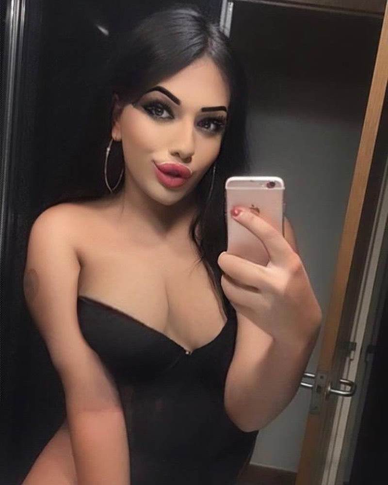 Mauro Ikardi vara Vandu sa transrodnom osobom