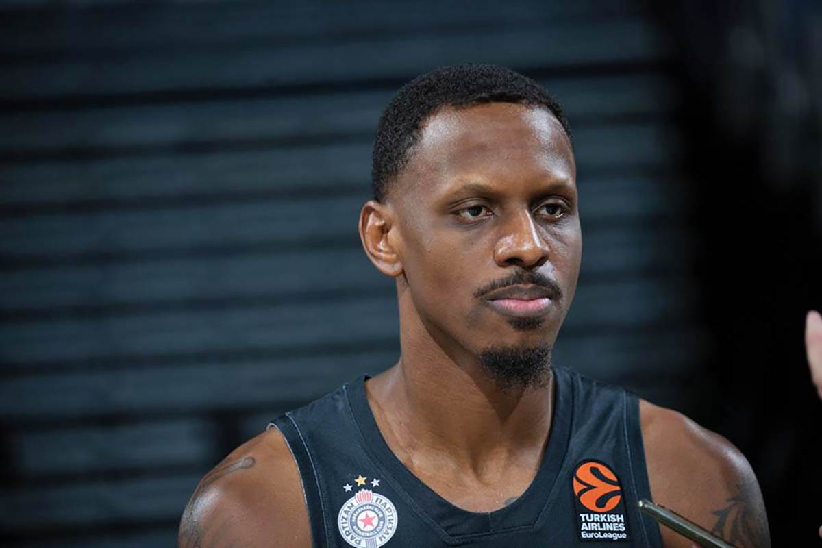 KK Partizan predstavljanje dresa (12).jpeg