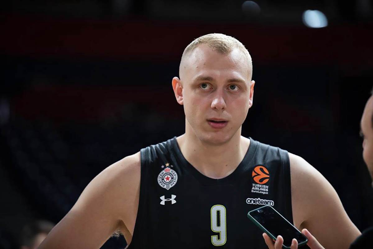 KK Partizan predstavljanje dresa (1).jpeg