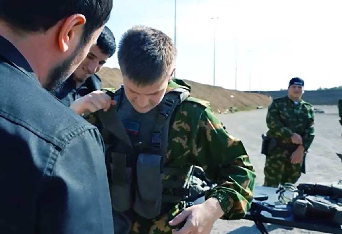 Kadirov mladi vojnici (7).jpg