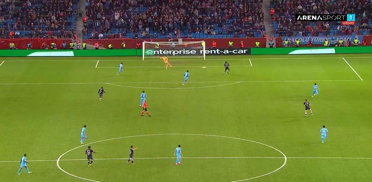 Autogol Monaka protiv Trabzona  (6).jpg