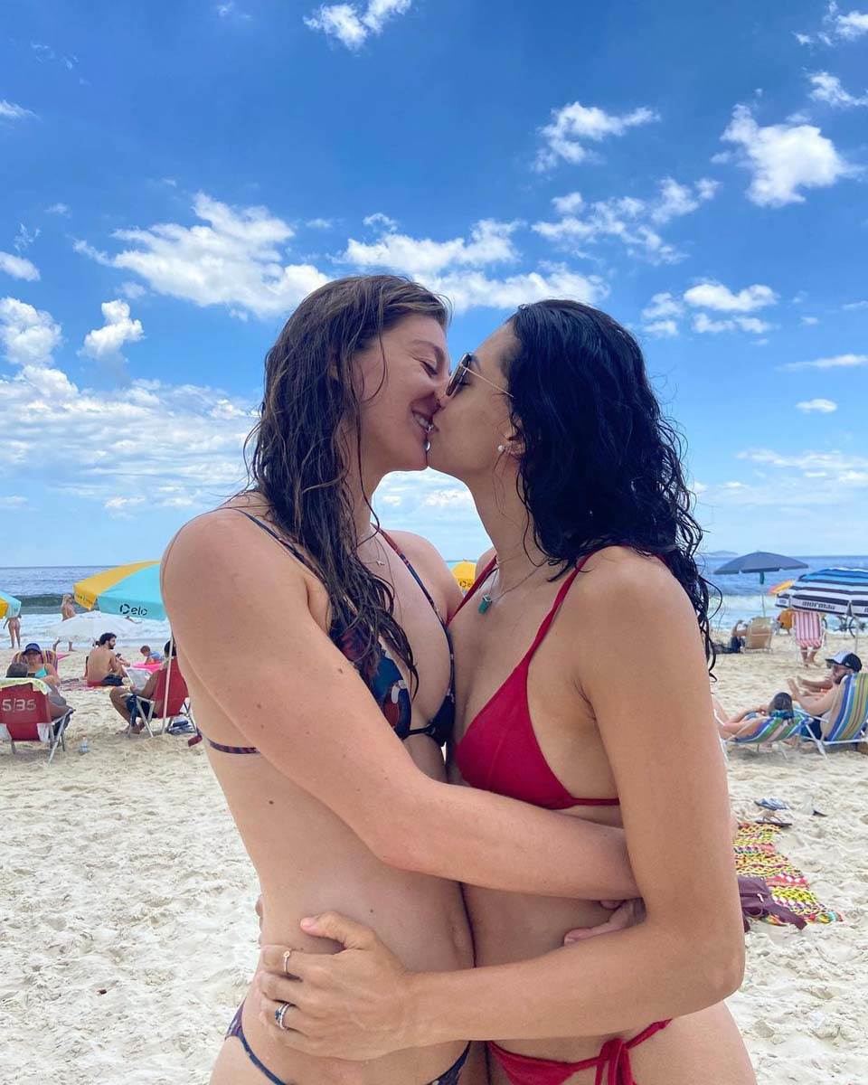 Brazilke se ljubile posle poraza od Srbije u finalu