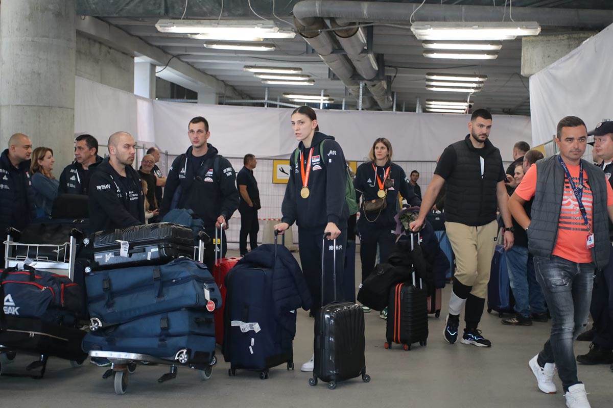 WhatsApp Image 2022-10-16 at 13.09.01.jpg