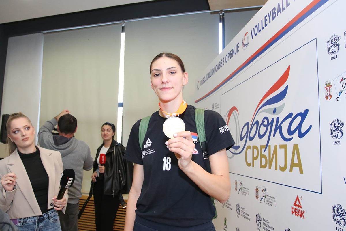 WhatsApp Image 2022-10-16 at 13.58.01 (2).jpg