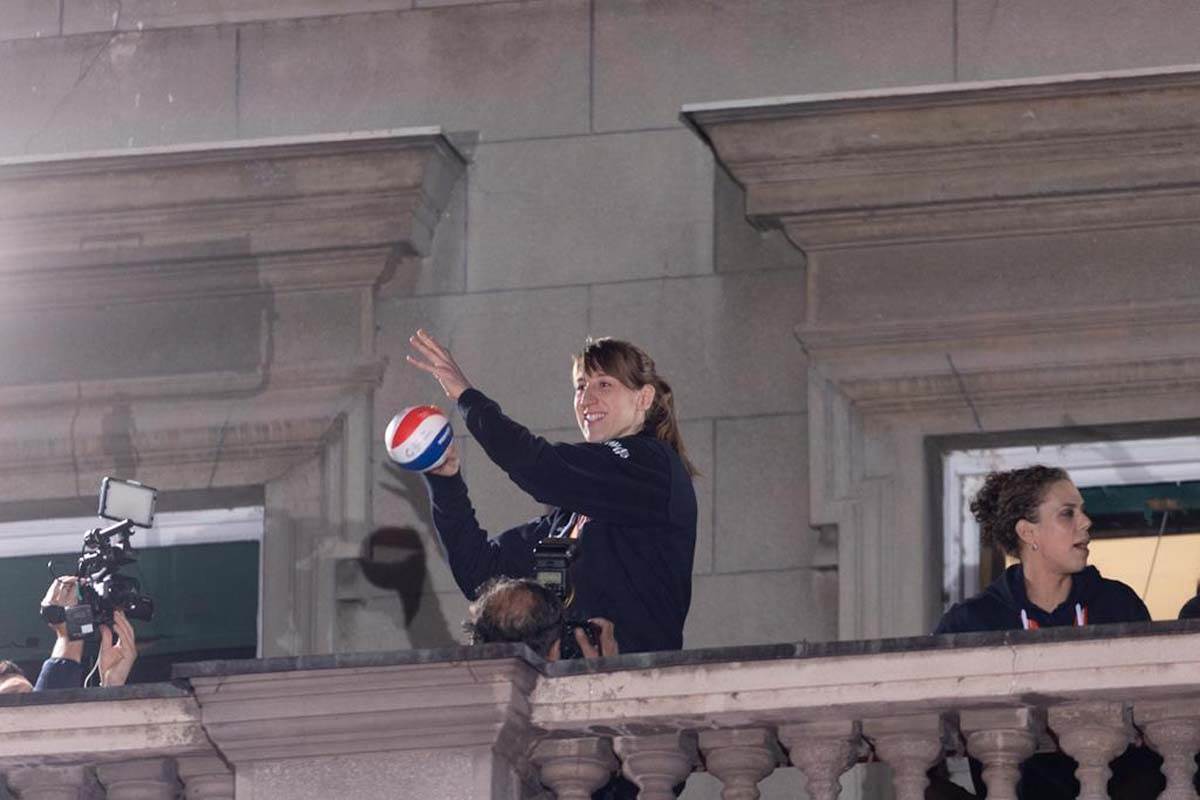 Danijele Santareli na srpskom pozdravio publiku