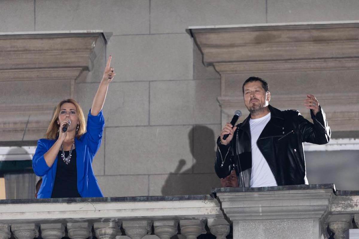 Danijele Santareli na srpskom pozdravio publiku