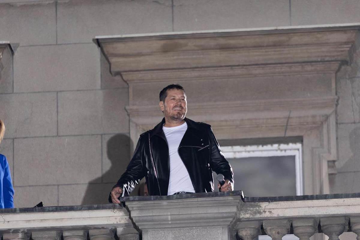 Danijele Santareli na srpskom pozdravio publiku