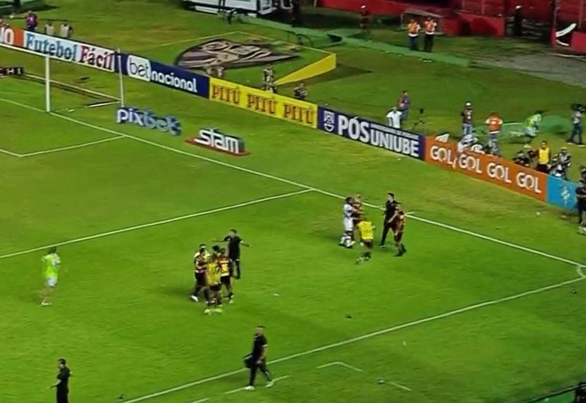 Brazil navijaci neredi (9).jpg