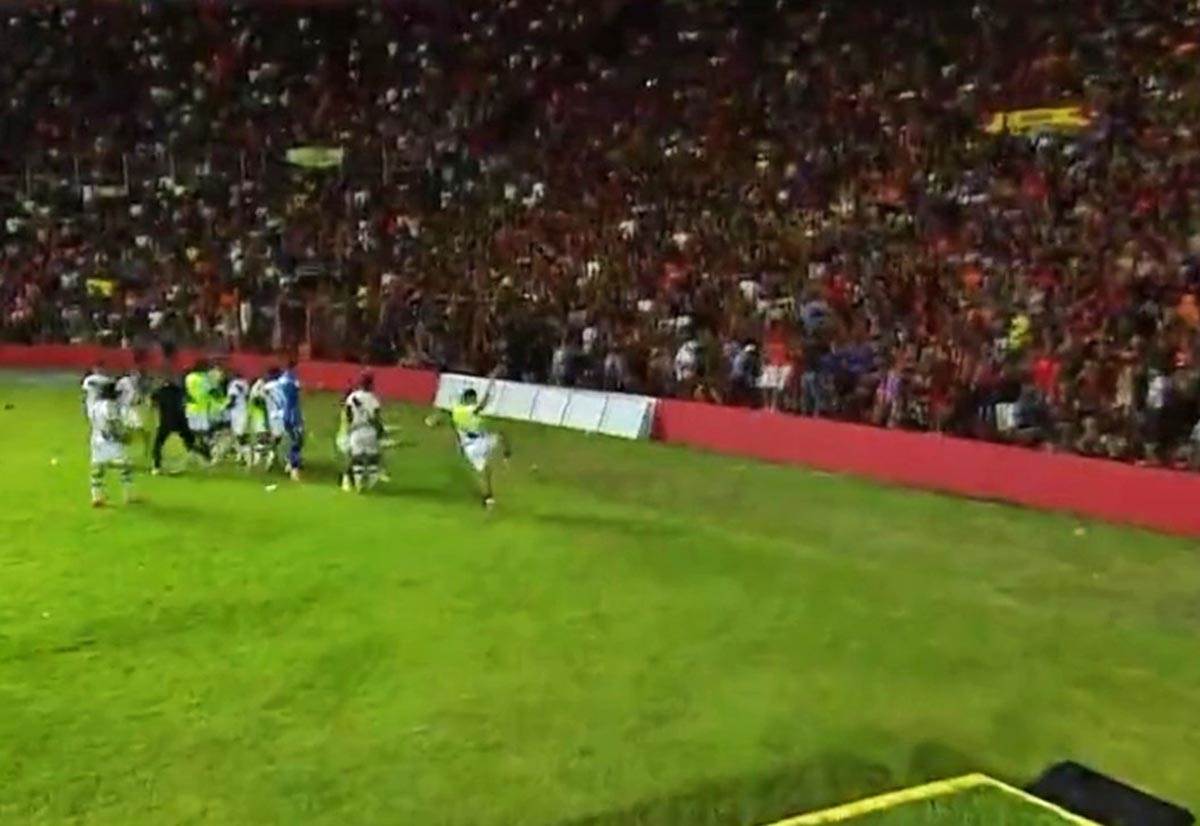 Brazil navijaci neredi (14).jpg