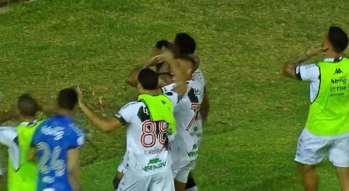 Brazil navijaci neredi (15).jpg