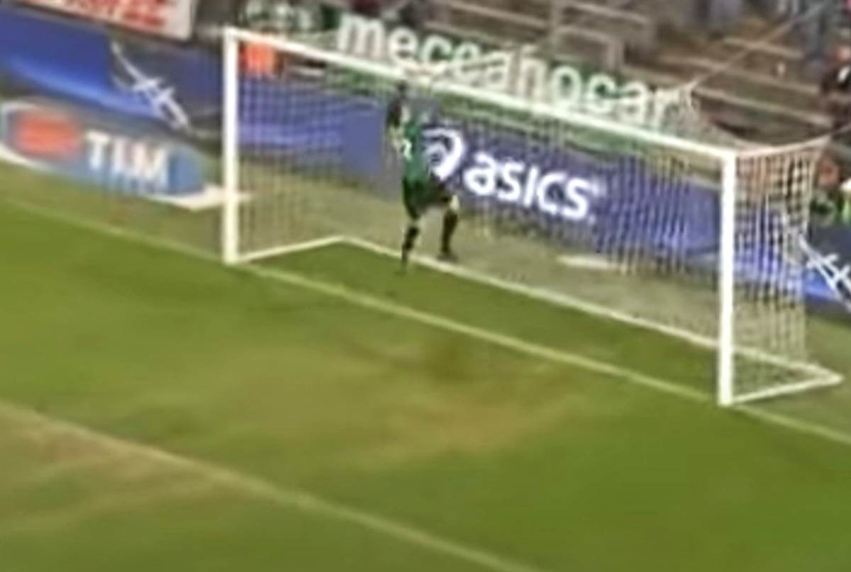 Dejan Stankovic gol djenova (7).jpg