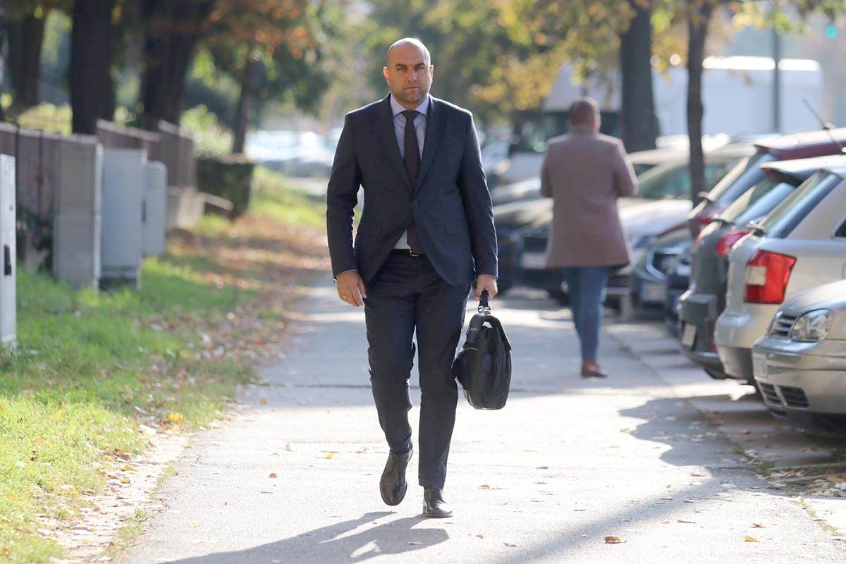 WhatsApp Image 2022-10-20 at 09.39.54 (2).jpg