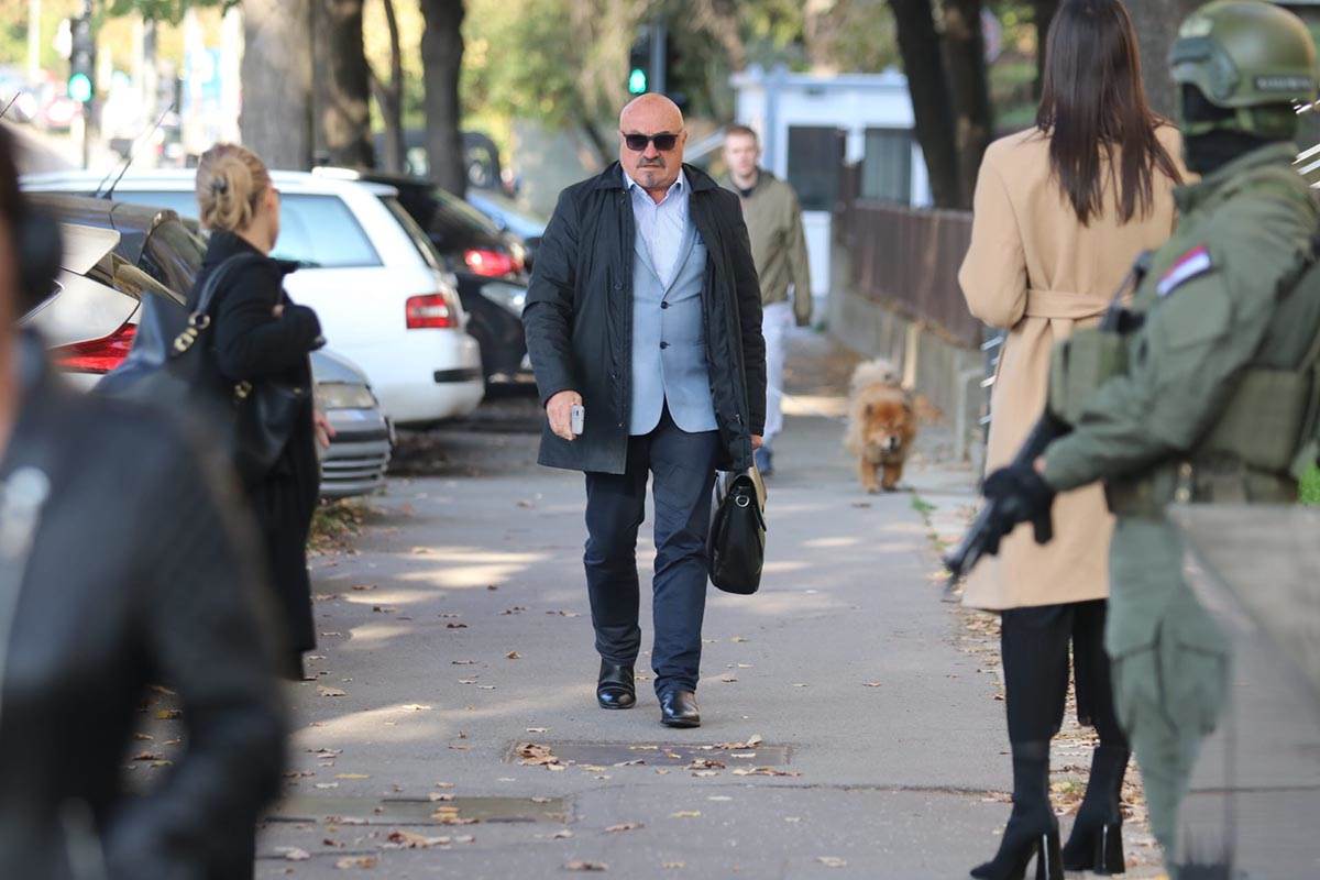 WhatsApp Image 2022-10-20 at 09.39.55 (2).jpg