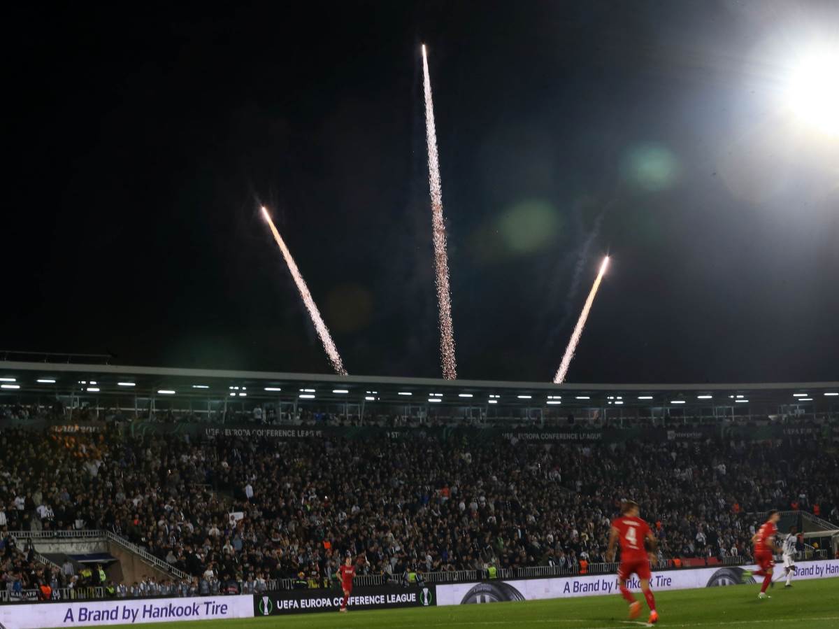 Partizan Keln Grobari vatromet