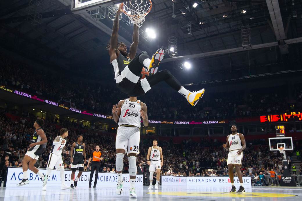 Partizan Košarka  (3).jpg