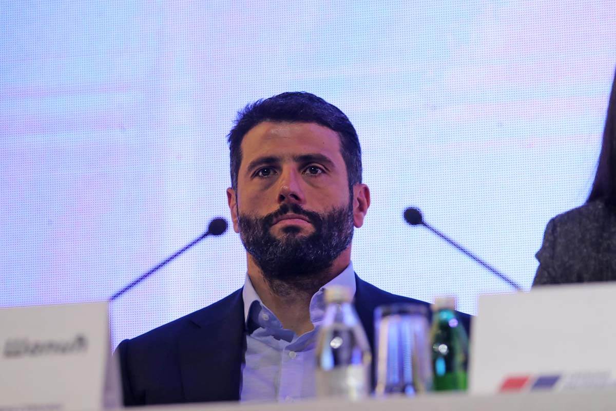 glavni odbor sns u mts dvorani (5).jpeg