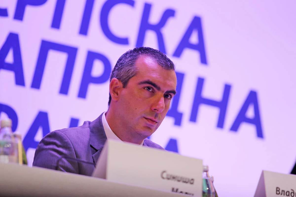 glavni odbor sns u mts dvorani (6).jpeg