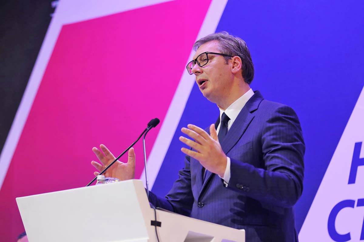 glavni odbor sns u mts dvorani (7).jpeg