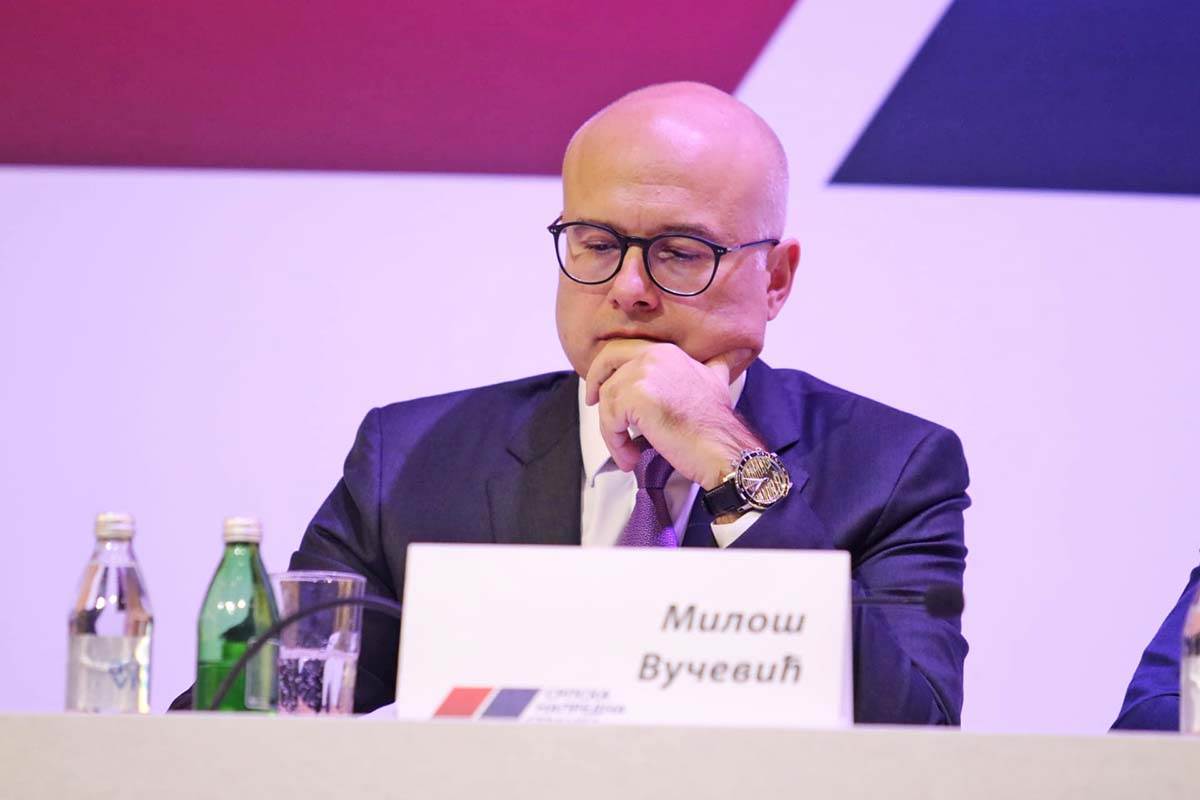 glavni odbor sns u mts dvorani (11).jpeg