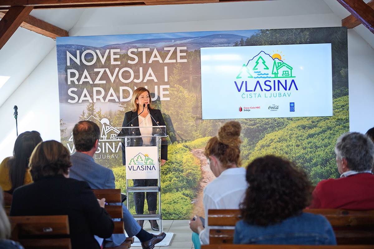 Aleksandra Popović, predsednica Opštine Surdulica.jpg