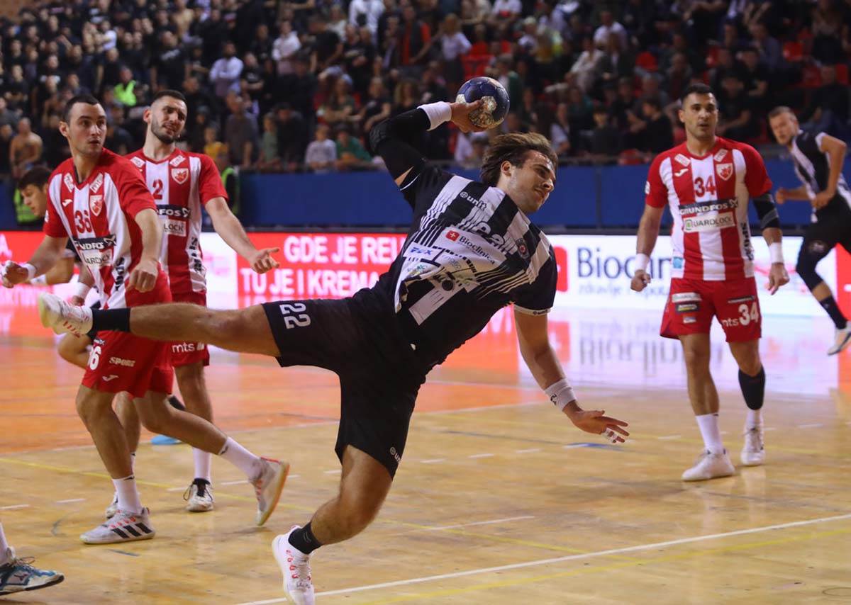 Partizan Zvezda rukomet  (7).jpg