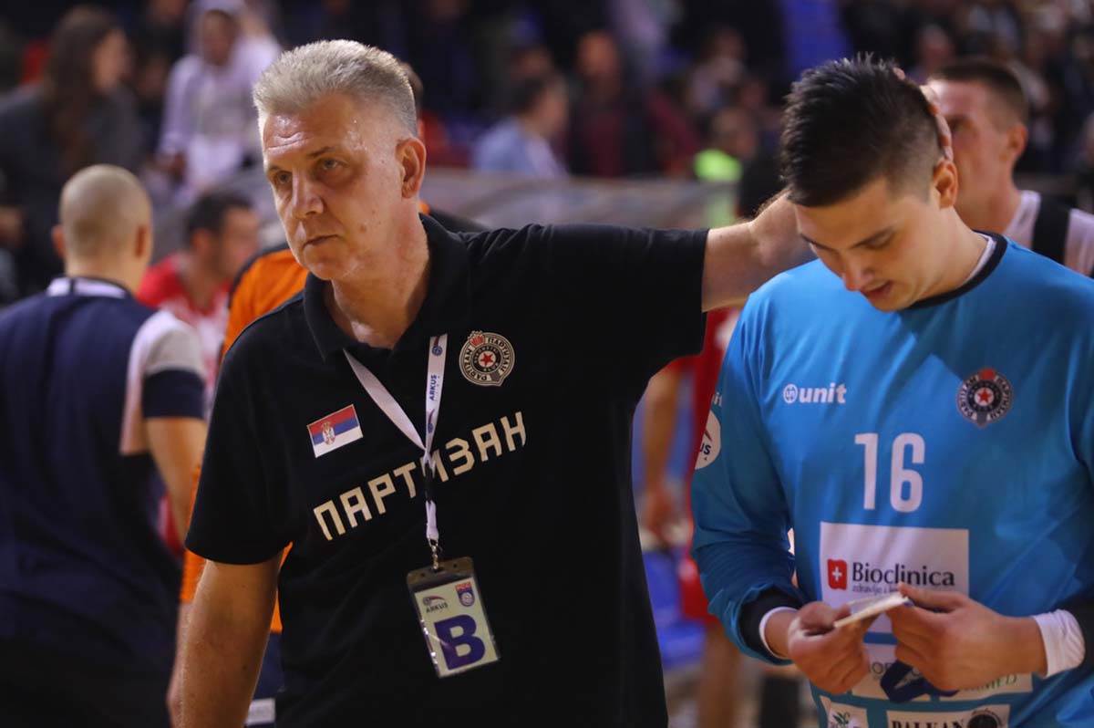 Partizan Zvezda rukomet  (14).jpg