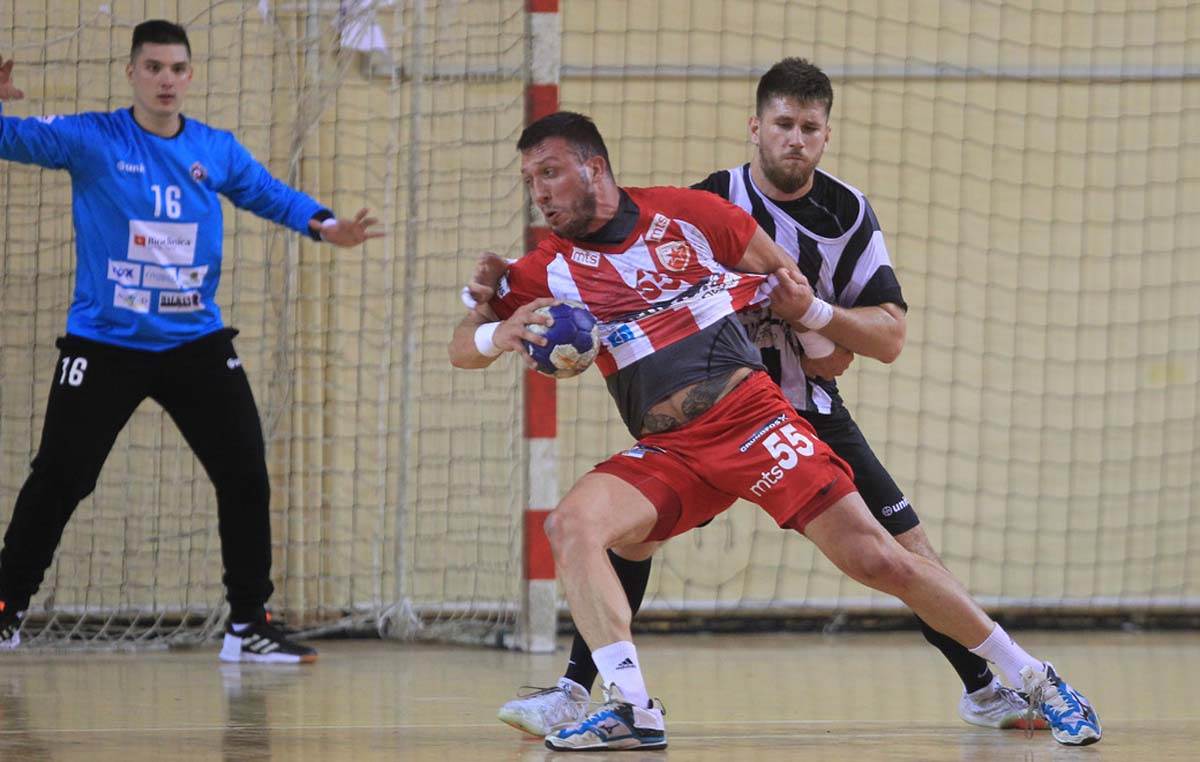 Partizan Zvezda rukomet  (18).jpg