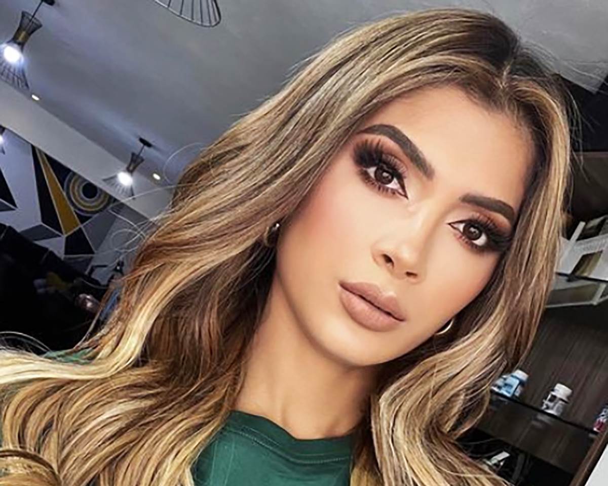 Kimberli Flores (1).png