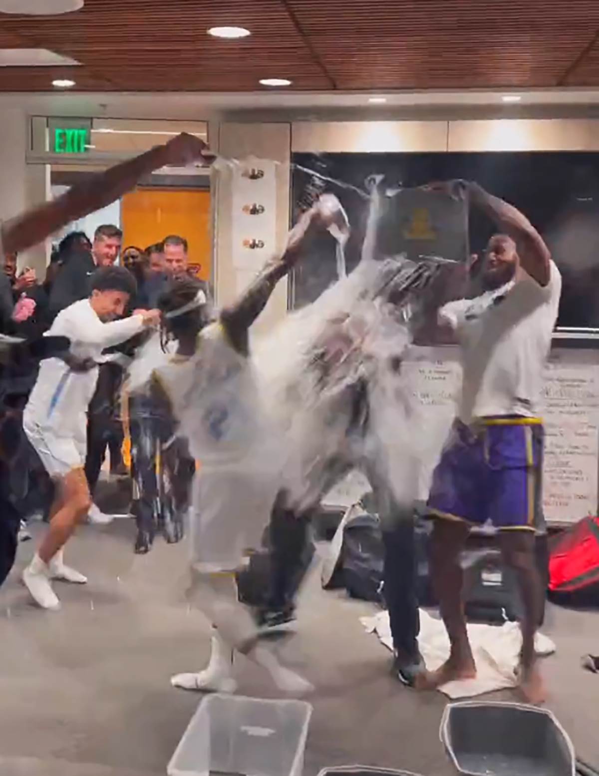 Darvin Ham Lejkersi (2).png