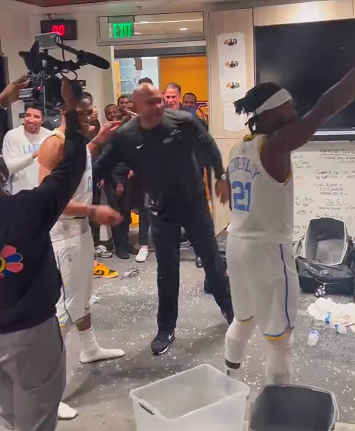 Darvin Ham Lejkersi (3).png