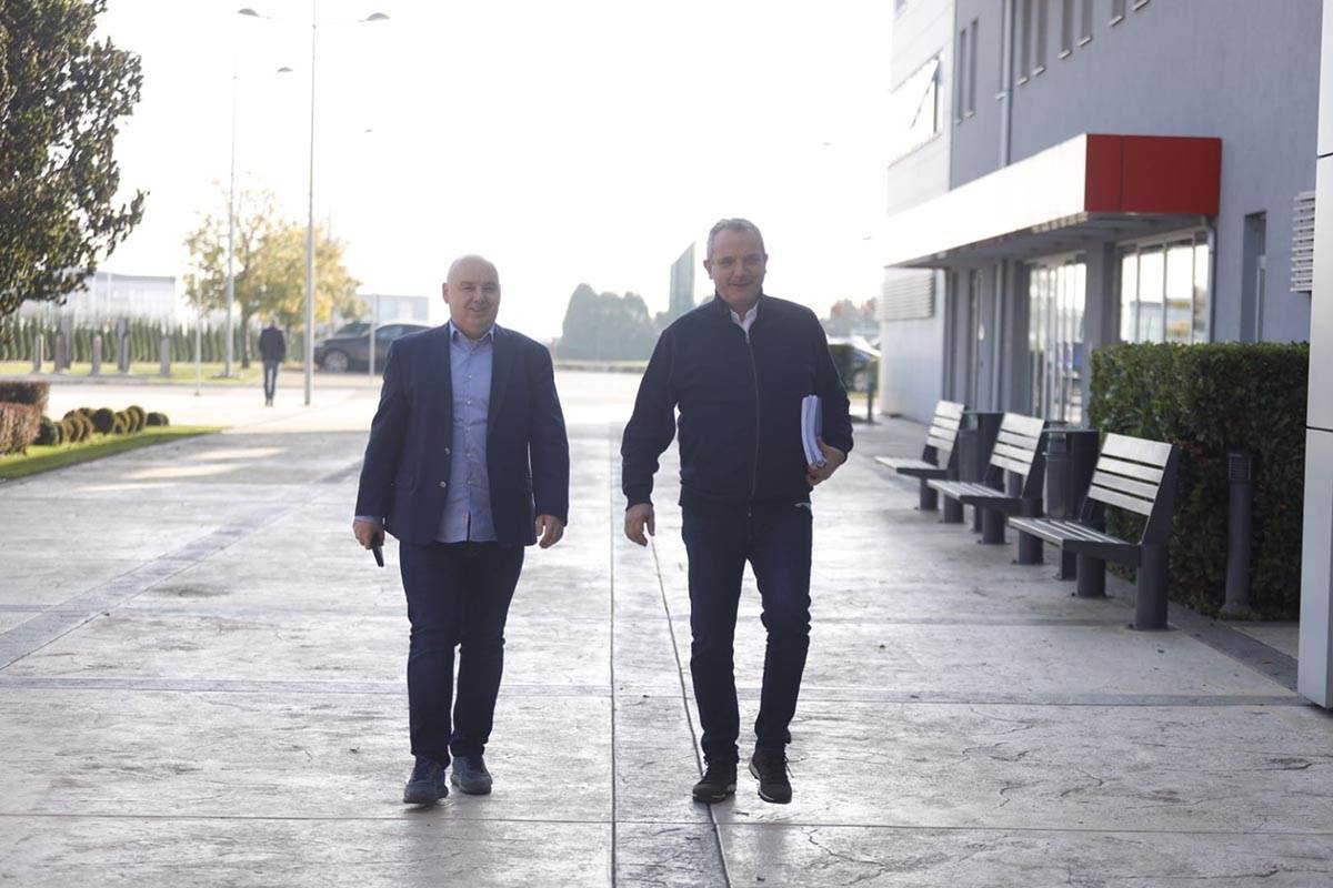 WhatsApp Image 2022-11-01 at 13.25.02 (1).jpg