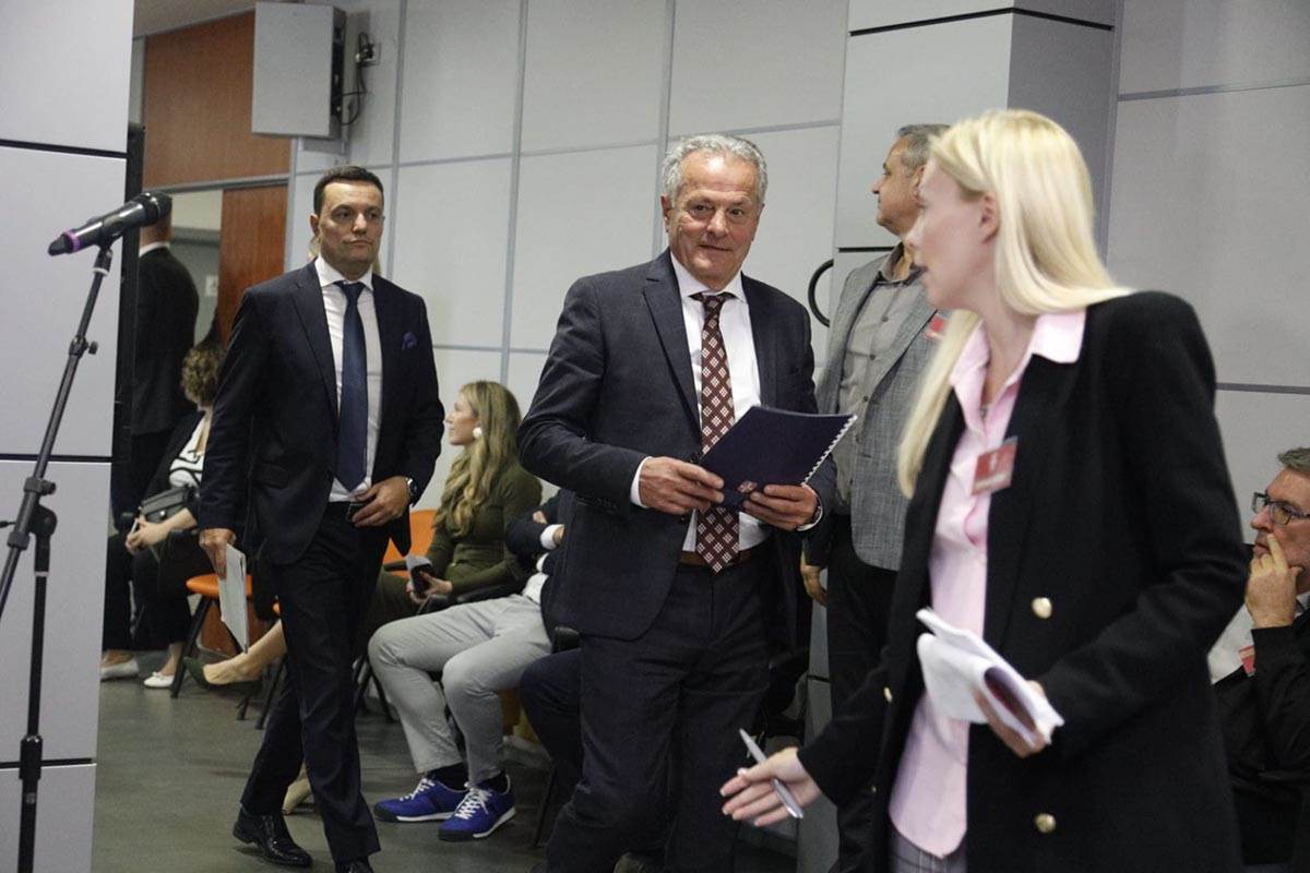 WhatsApp Image 2022-11-01 at 14.18.49 (1).jpg