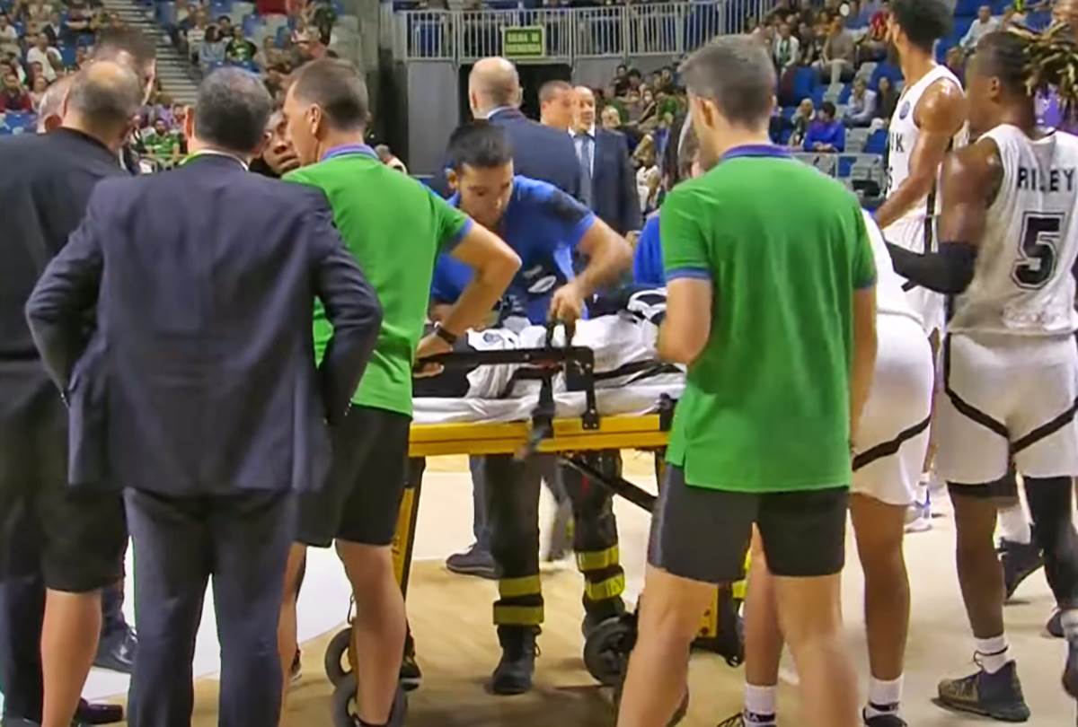 PAOK povreda igraca (4).png