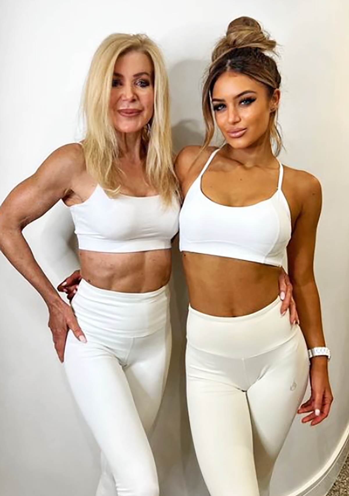 Lesli Maksvel (1).png