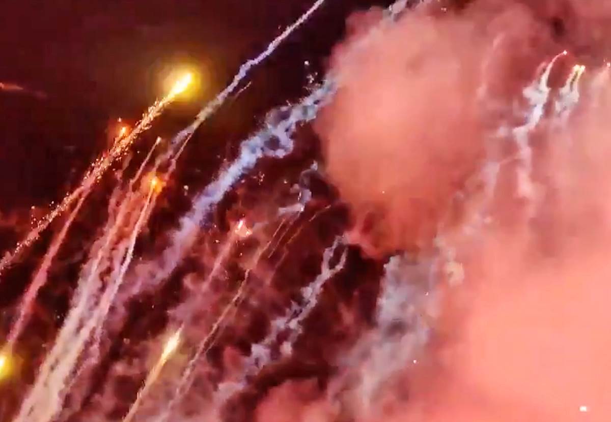 Navijaci Olimpijakos trening (6).png