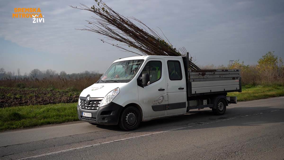 - 16x9.00_00_01_24.Still039.jpg