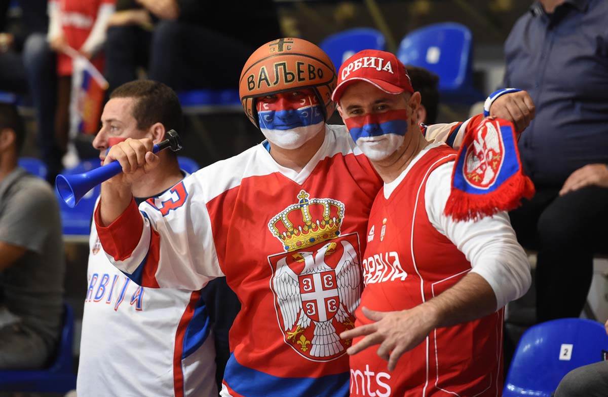 Svađa Svetislava Pešića i Ergina Atamana na meču Srbija - Turska