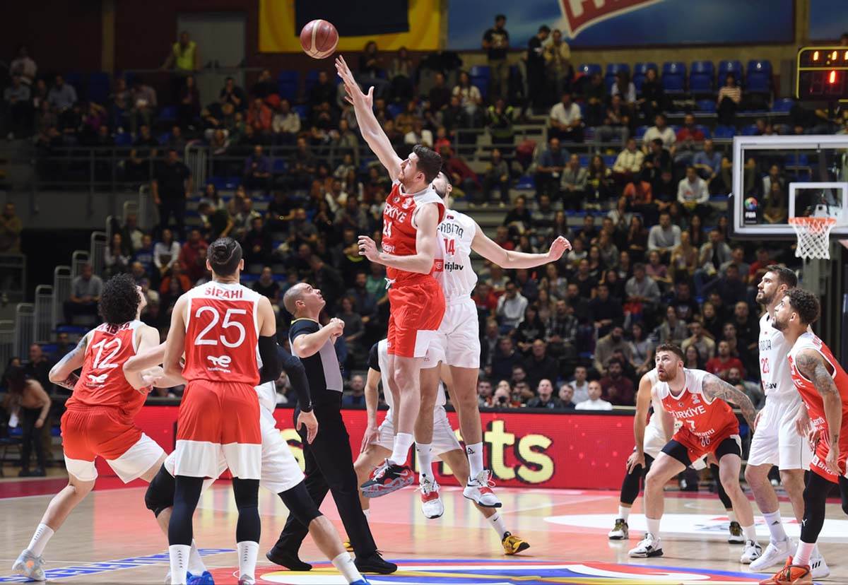 Svađa Svetislava Pešića i Ergina Atamana na meču Srbija - Turska