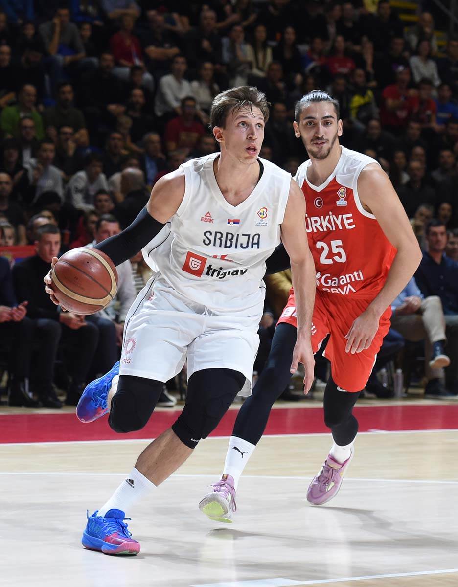 Svađa Svetislava Pešića i Ergina Atamana na meču Srbija - Turska