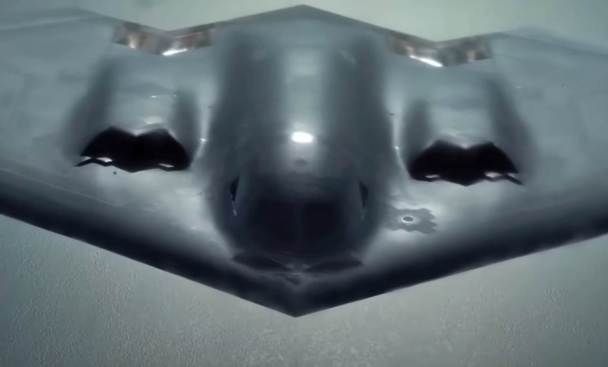 Kineski stelt bombarder H20 (5).png