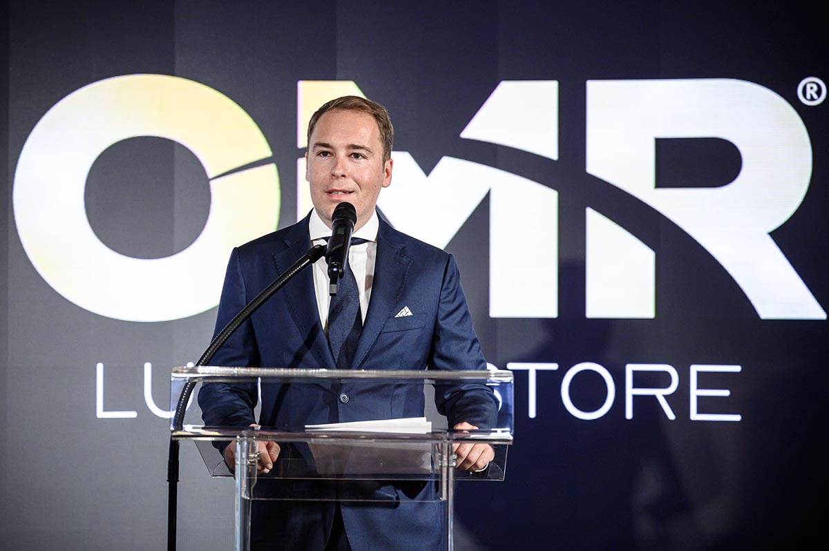 Nikola Samardžić, menadžer OMR Luxury Store1.jpg