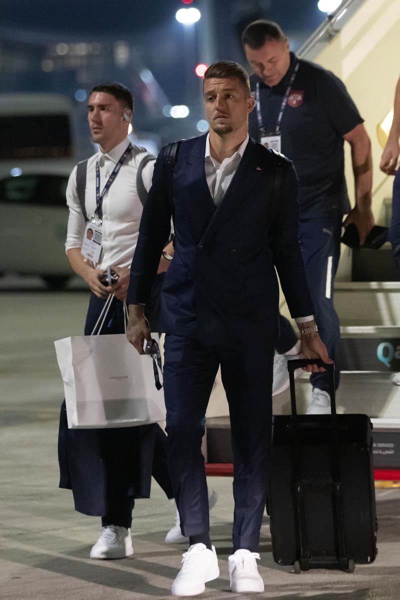 Doček Srbije u Kataru narodna nošnja