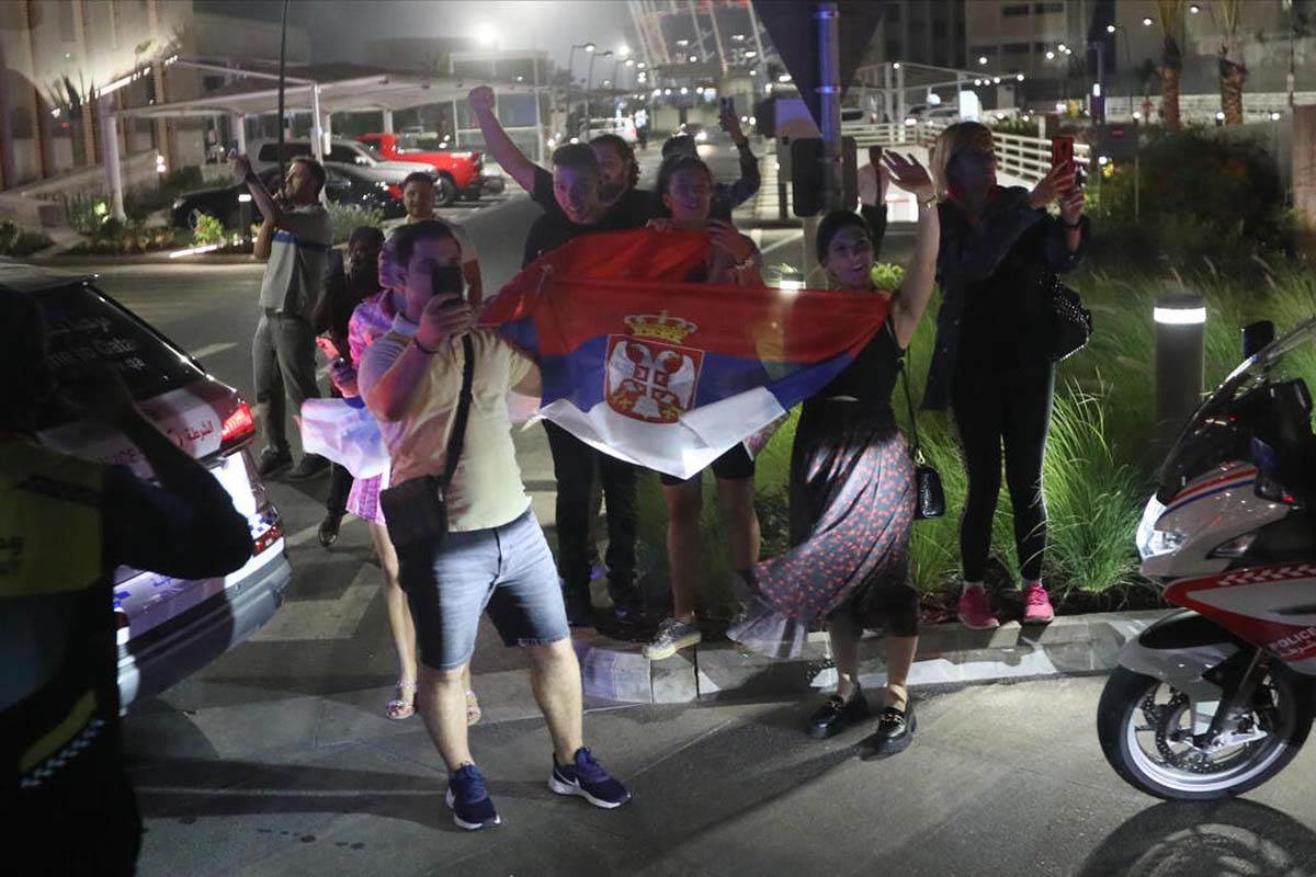 Doček Srbije u Kataru narodna nošnja