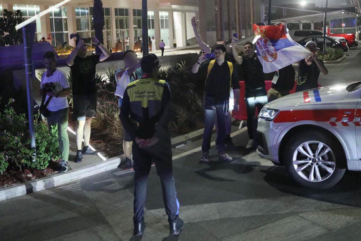 Doček Srbije u Kataru narodna nošnja