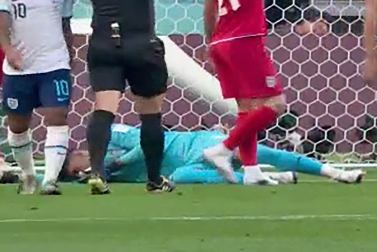 Povreda golmana Irana (10).jpg