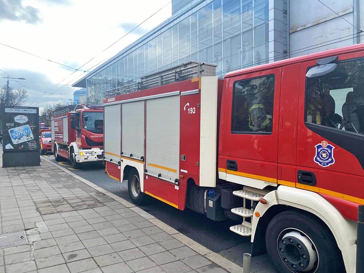 Pozar centar Beograd (4).jpg