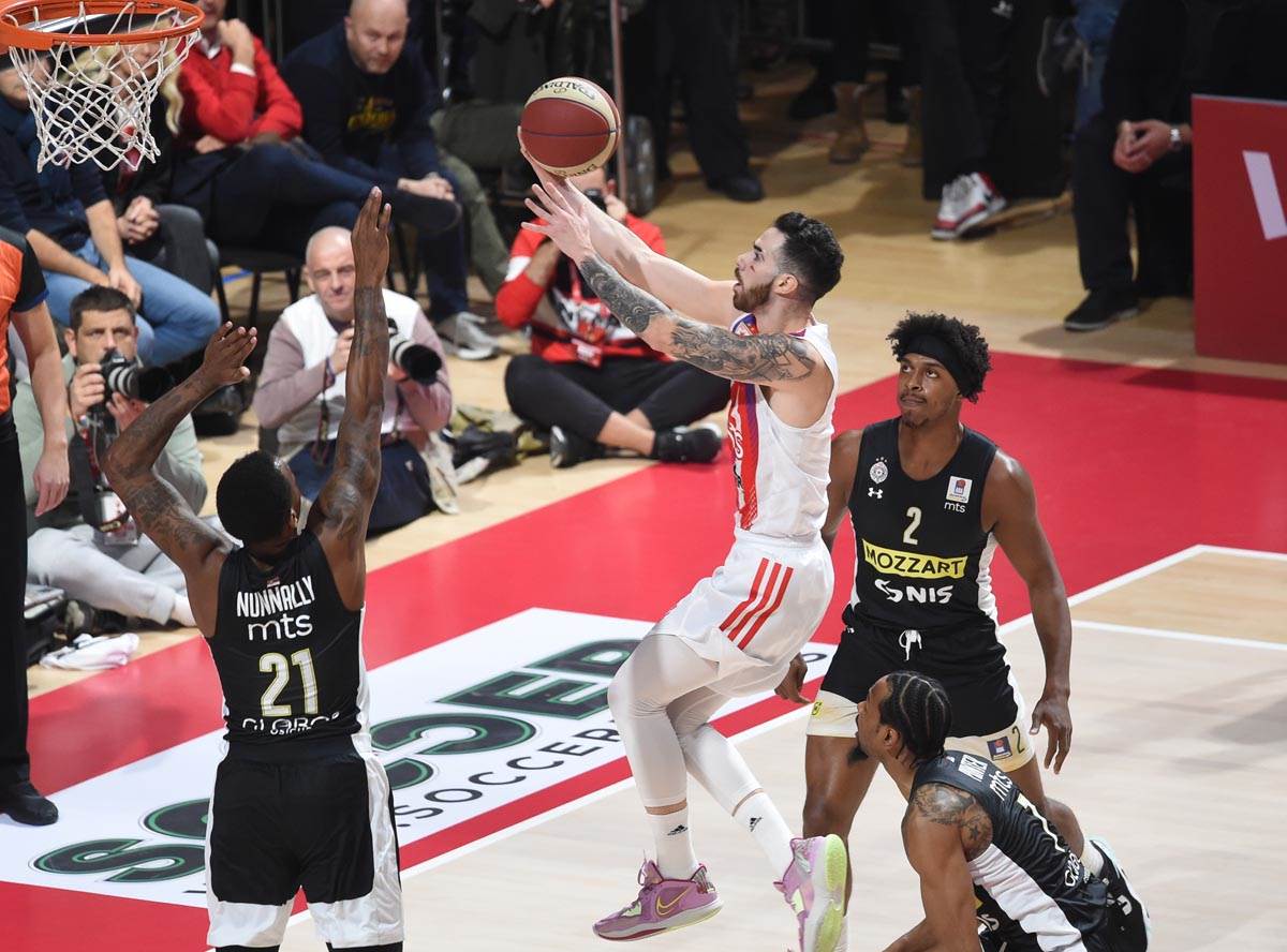 Partizan Zvezda  (2).jpg