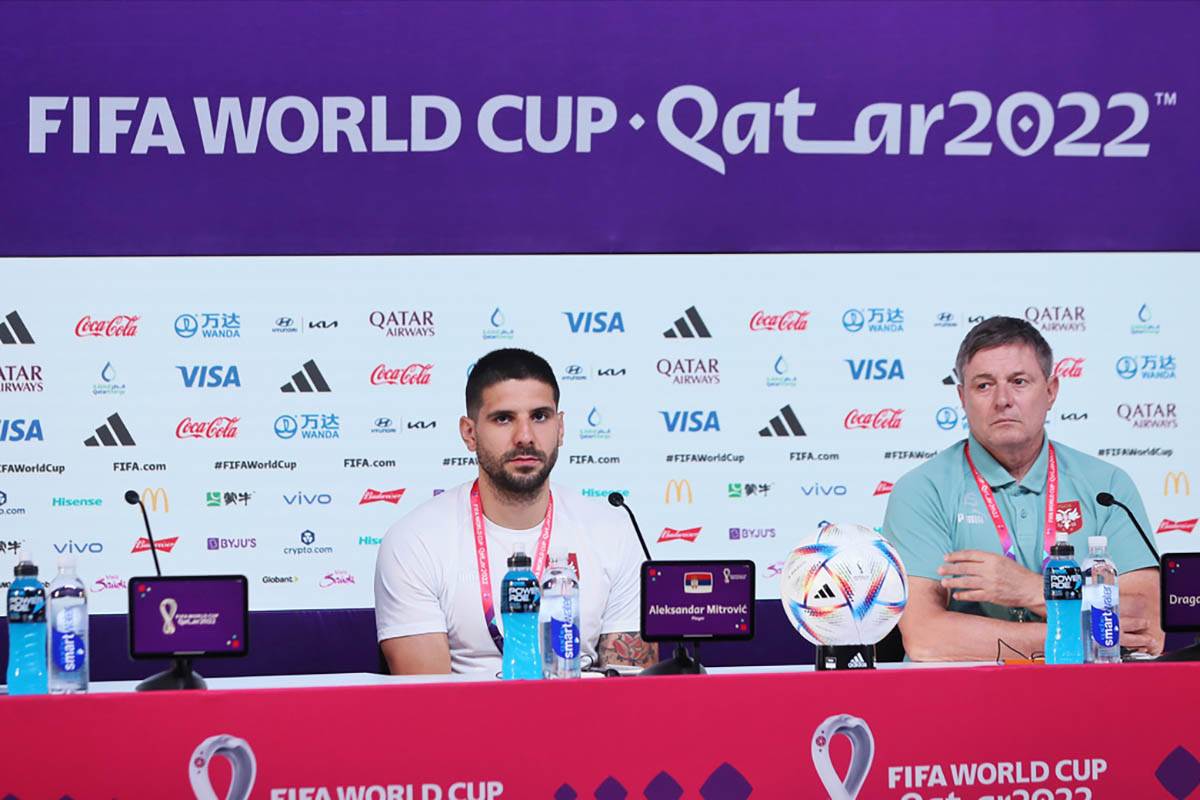 Piksi Mitrovic konferencija Srbija Katar 2022 (7).JPG