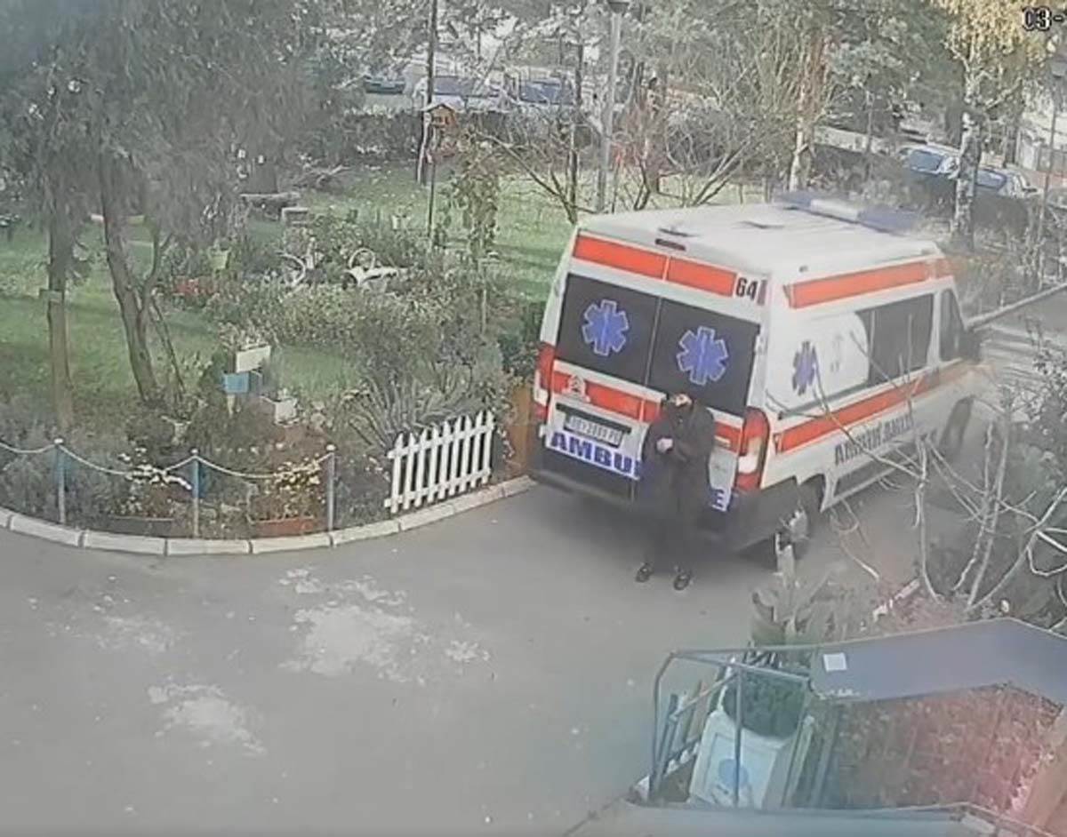 Hitna pomoć udes  (4).jpg