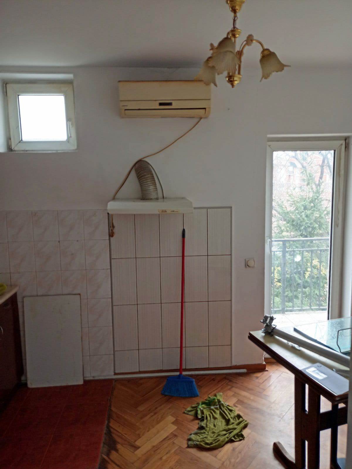 Stan na prodaju na Medakoviću 1300 evra kvadrat